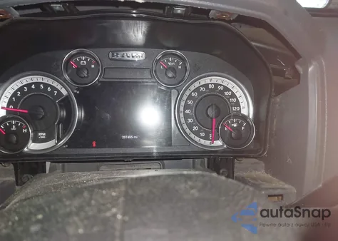 2015 Ram 1500 Tradesman z USA, uszkodzony, nr VIN 1C6RR6FT1FS722678